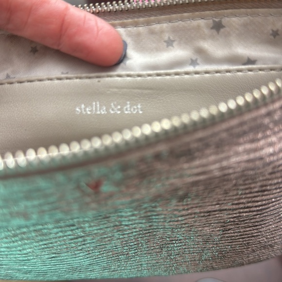 Stella & Dot Quilted Silver Wrist Clutch - Picture 10 of 12